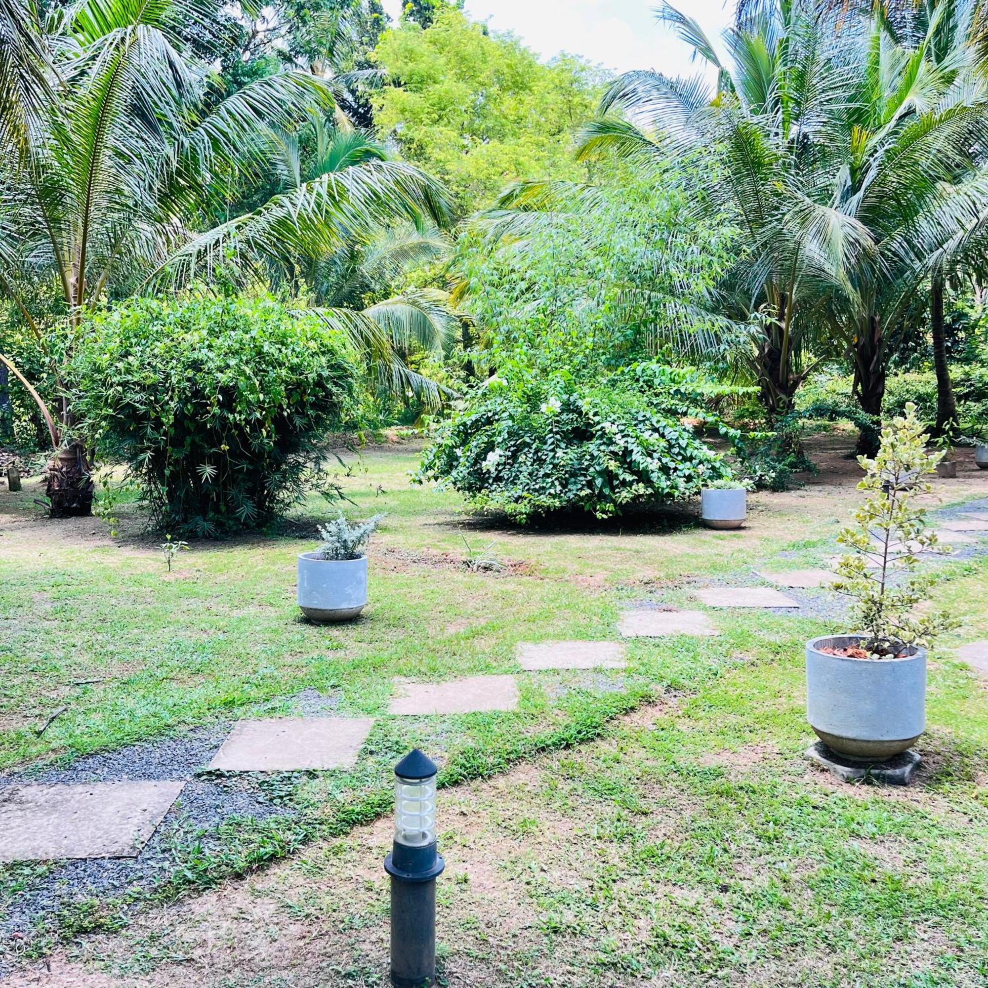 Hanguk Lanka Lagoon Villa Тангалла Экстерьер фото
